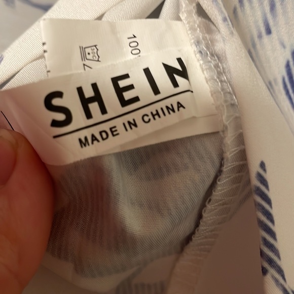 🌟5 for $25🌟 Floral collared button up shirt - Picture 4 of 5